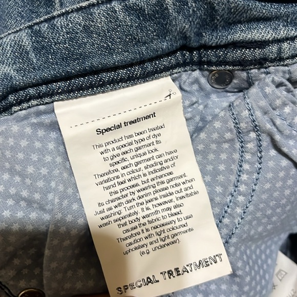 Hugo Boss - Picture 10 of 12